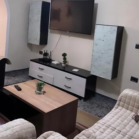 Green Life Apartment